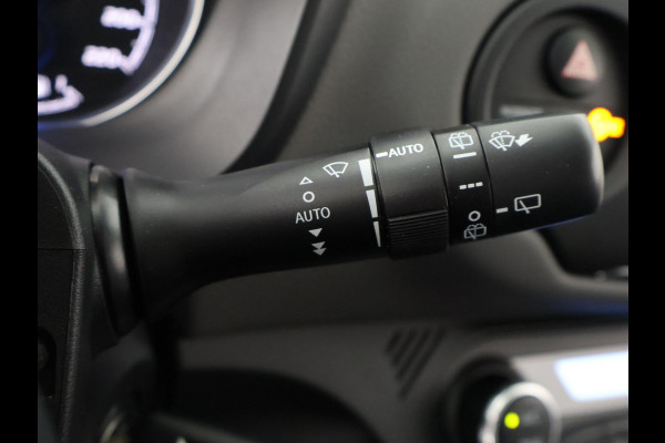 Toyota Yaris 1.5 HYBRID AUTOMAAT BI-TONE EDITION NAVI.CLIMA. CRUISE GARANTIE TOT 2-2028*