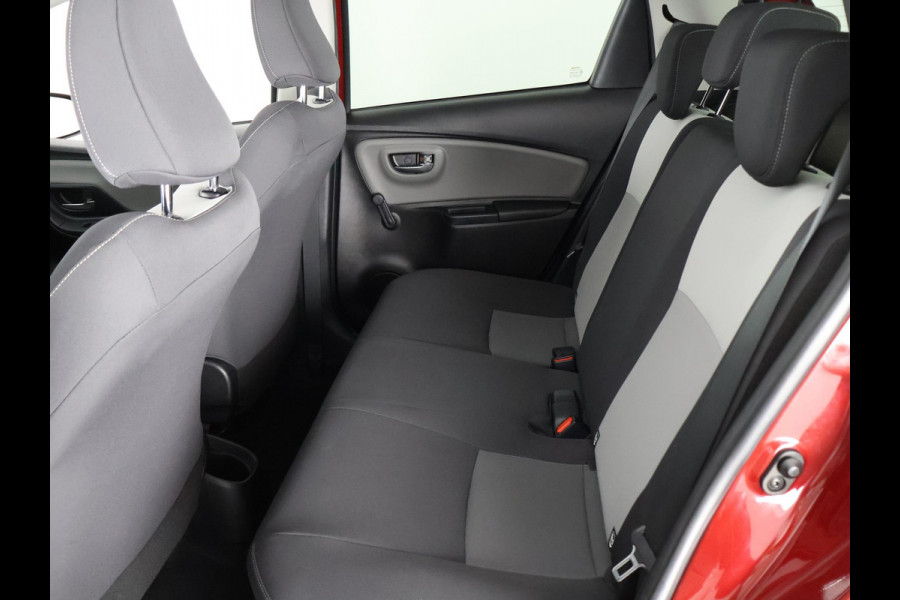 Toyota Yaris 1.5 HYBRID AUTOMAAT BI-TONE EDITION NAVI.CLIMA. CRUISE GARANTIE TOT 2-2028*