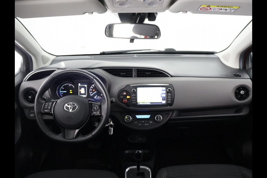 Toyota Yaris 1.5 HYBRID AUTOMAAT BI-TONE EDITION NAVI.CLIMA. CRUISE GARANTIE TOT 2-2028*