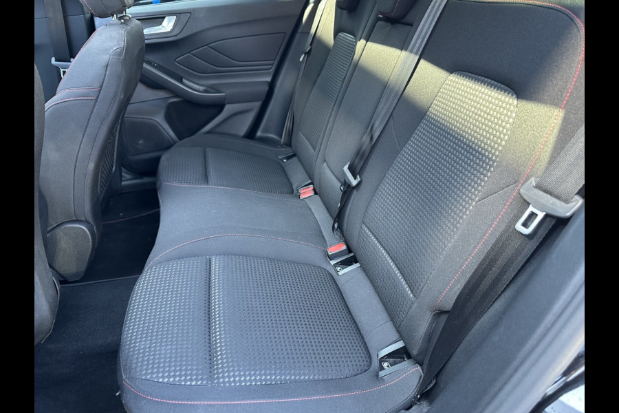 Ford FOCUS Wagon 1.0 EBH ST Line X PANODAK! DRIVERPACK! WINTERPACK!