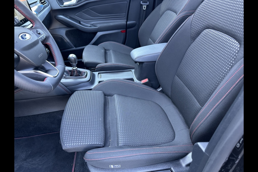 Ford FOCUS Wagon 1.0 EBH ST Line X PANODAK! DRIVERPACK! WINTERPACK!