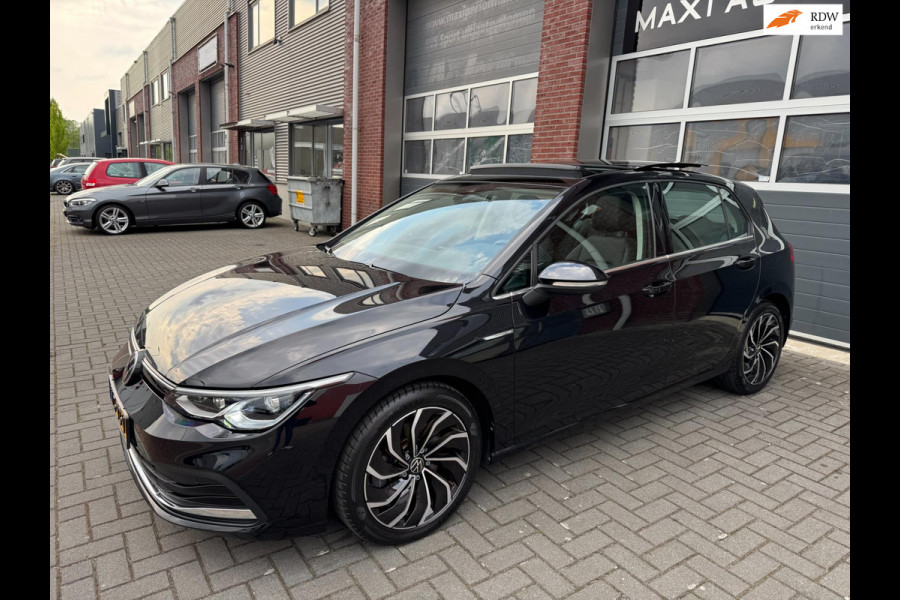 Volkswagen Golf 1.5 TSI 150PK IQ LED ACC Pano Carplay Navi