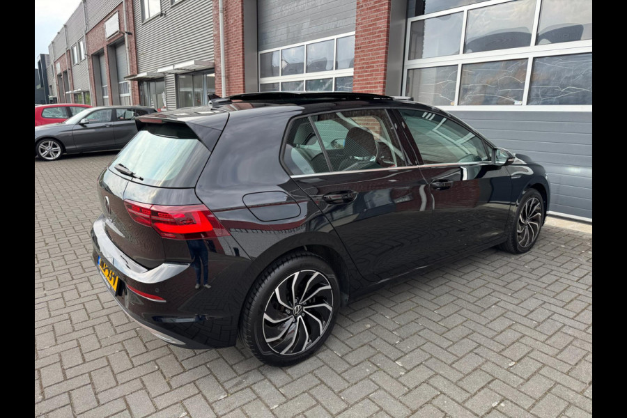 Volkswagen Golf 1.5 TSI 150PK IQ LED ACC Pano Carplay Navi