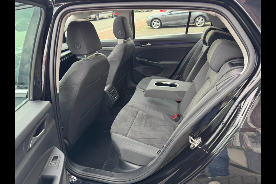 Volkswagen Golf 1.5 TSI 150PK IQ LED ACC Pano Carplay Navi