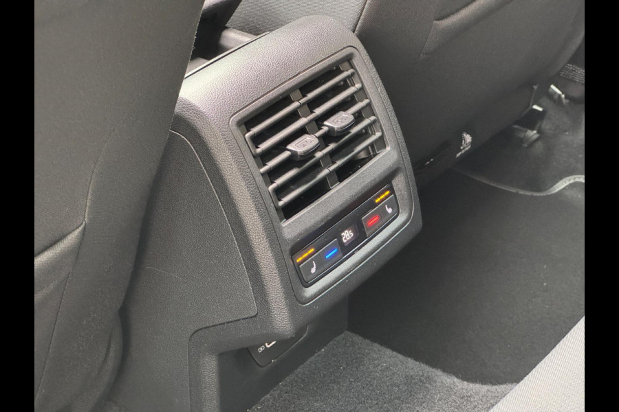 Volkswagen Golf 1.5 TSI 150PK IQ LED ACC Pano Carplay Navi