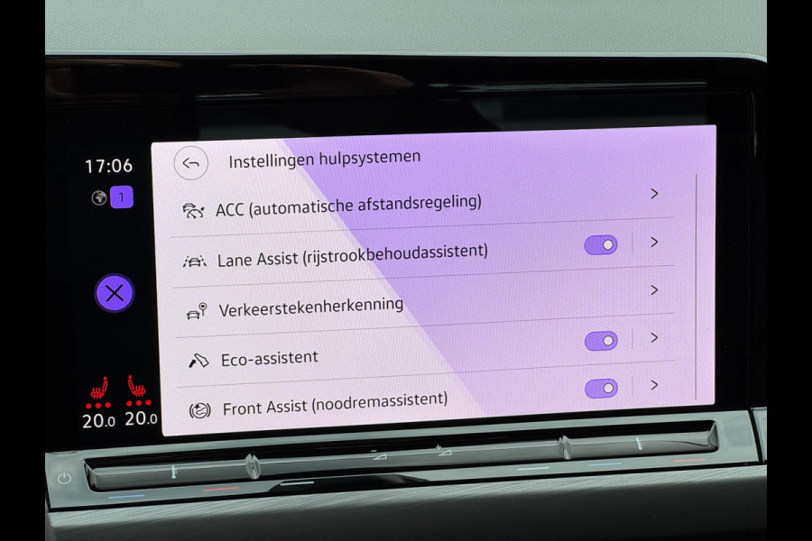 Volkswagen Golf 1.5 TSI 150PK IQ LED ACC Pano Carplay Navi