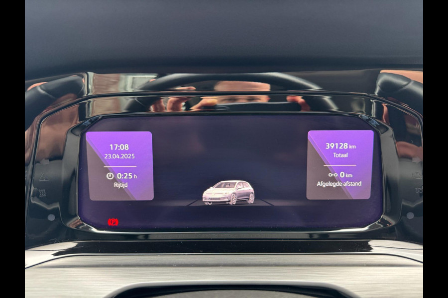 Volkswagen Golf 1.5 TSI 150PK IQ LED ACC Pano Carplay Navi