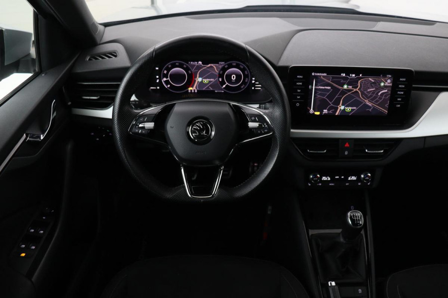 Škoda Kamiq 1.0 TSI Sport | Stoelverwarming | Virtual Cockpit | Keyless | Carplay | Climate control | Navigatie | Parkeerhulp | Full LED | DAB