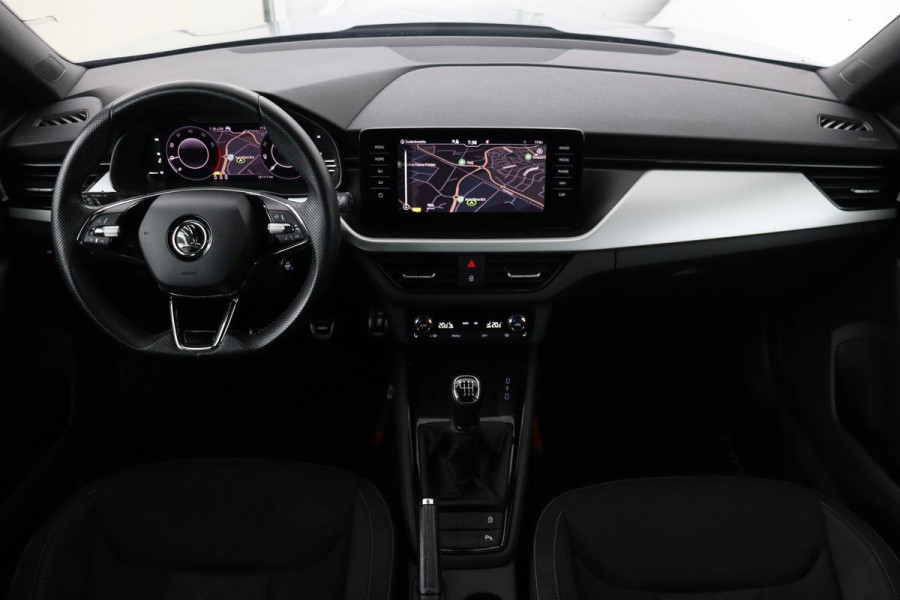 Škoda Kamiq 1.0 TSI Sport | Stoelverwarming | Virtual Cockpit | Keyless | Carplay | Climate control | Navigatie | Parkeerhulp | Full LED | DAB