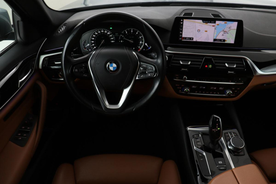 BMW 5 Serie 520i High Executive | Leder | 360 camera | Stoelverwarming | DAB | Navigatie | Full LED | Sfeerverlichting | Parkeerhulp | Climate control | Cruise control