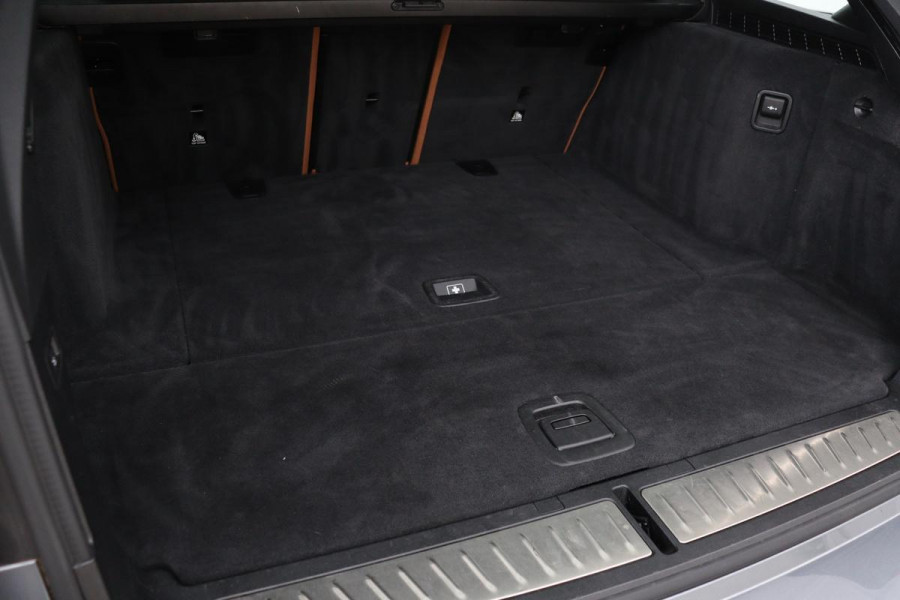 BMW 5 Serie 520i High Executive | Leder | 360 camera | Stoelverwarming | DAB | Navigatie | Full LED | Sfeerverlichting | Parkeerhulp | Climate control | Cruise control