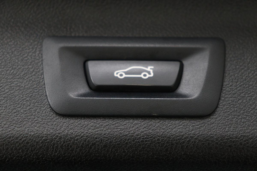 BMW 5 Serie 520i High Executive | Leder | 360 camera | Stoelverwarming | DAB | Navigatie | Full LED | Sfeerverlichting | Parkeerhulp | Climate control | Cruise control