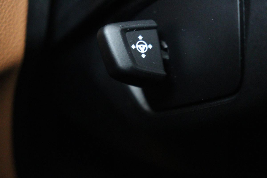 BMW 5 Serie 520i High Executive | Leder | 360 camera | Stoelverwarming | DAB | Navigatie | Full LED | Sfeerverlichting | Parkeerhulp | Climate control | Cruise control