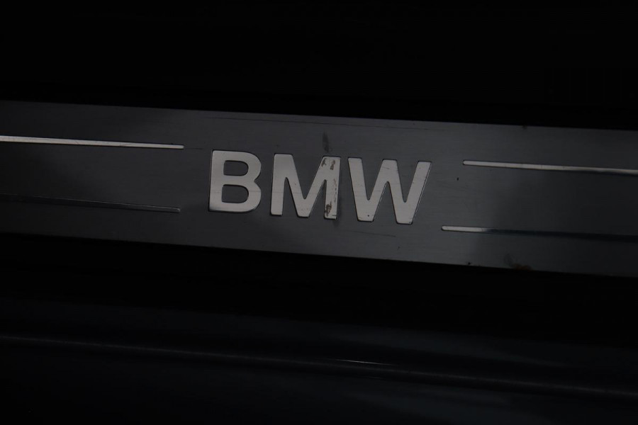 BMW 5 Serie 520i High Executive | Leder | 360 camera | Stoelverwarming | DAB | Navigatie | Full LED | Sfeerverlichting | Parkeerhulp | Climate control | Cruise control