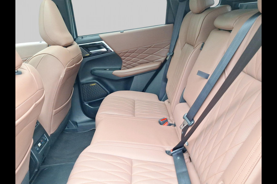 Mitsubishi Outlander 2.4 PHEV Instyle+ Direct leverbaar! | Vol uitgevoerd