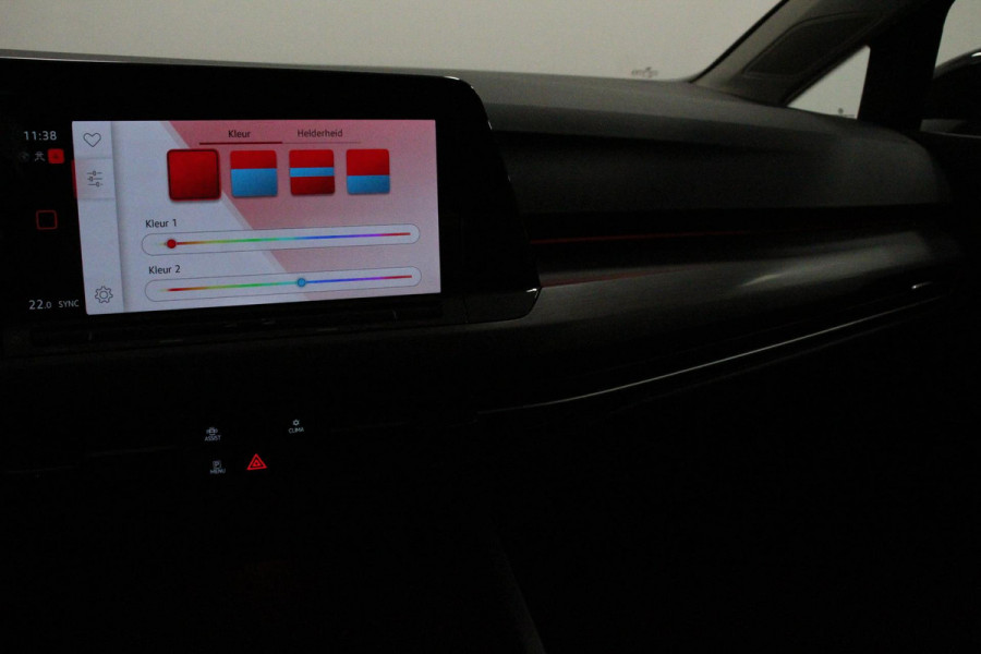 Volkswagen Golf 1.5 eTSI DSG Style | Navigatie | Climate Control | Cruise Control adaptive | PDC | Virtuele cockpit | Lichtmetalen velgen