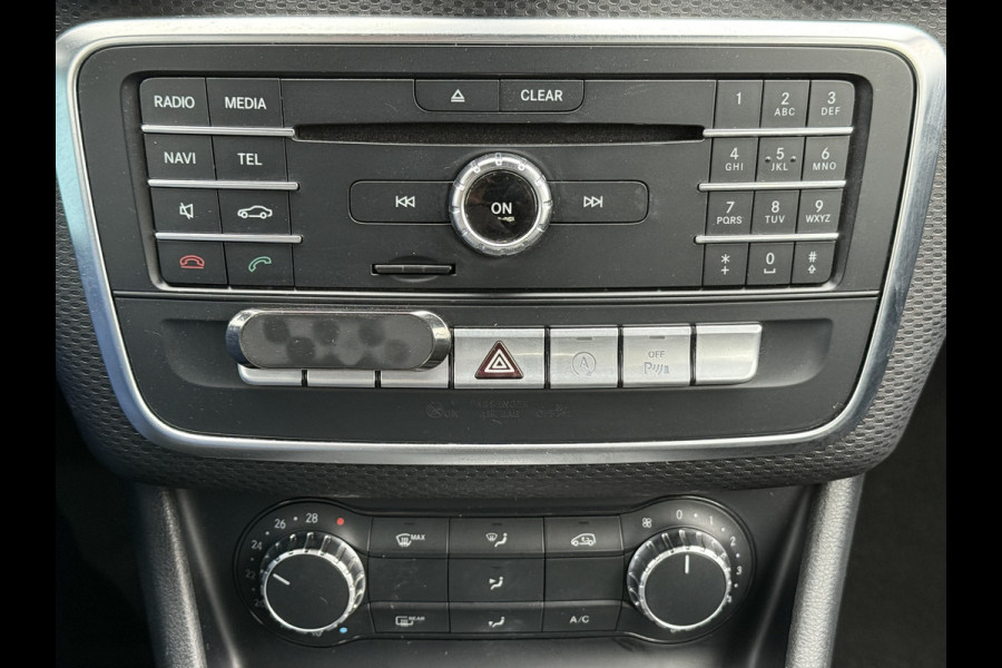 Mercedes-Benz A-Klasse BWJ 2017 | 180 123PK Lease Ed Ambition | LEDER/STOF | SPORTSTOELEN | NAVI | CLIMA | PDC | CRUISE |