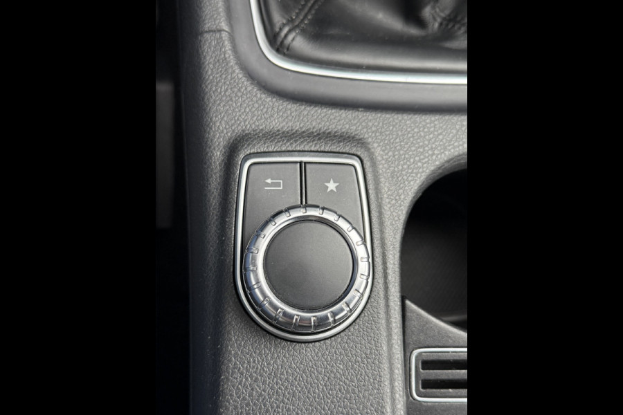 Mercedes-Benz A-Klasse BWJ 2017 | 180 123PK Lease Ed Ambition | LEDER/STOF | SPORTSTOELEN | NAVI | CLIMA | PDC | CRUISE |