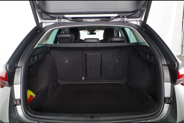 Škoda Octavia Combi 1.5 TSI MHEV Business Edition > Adapt. cruise/Winter-pakket/sfeerverlichting/Graphite Grey...