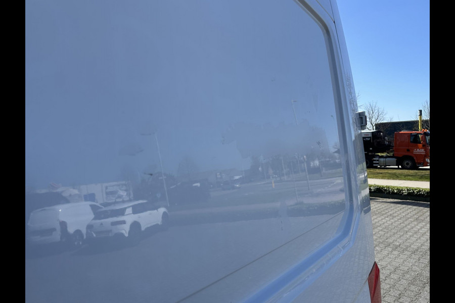Volkswagen Crafter 35 2.0 TDI L3H3 Trendline*A/C*CRUISE*HAAK*3-PERS*