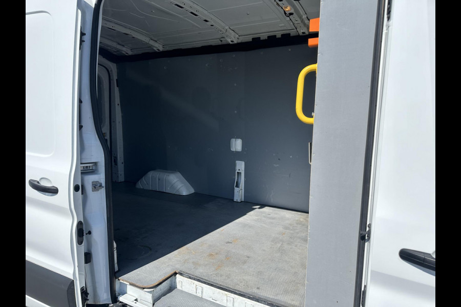 Ford Transit 350 2.0 TDCI L3H2*A/C*NAVI*HAAK*CRUISE*CAMERA*