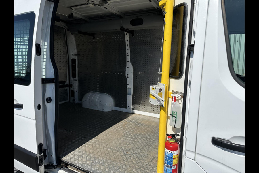 Renault Master T35 2.3 dCi L2H2*A/C*NAVI*HAAK*CRUISE*TEL*IMPERIAA