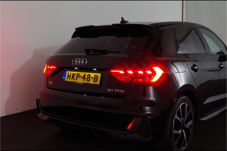 Audi A1 Sportback 30 TFSI S line > 116pk/17inch/Getint glas/stoelverwarming...