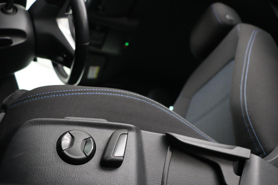Volkswagen Passat 1.4 TSI PHEV GTE Business | Trekhaak | Carplay | Matrix LED | Adaptive cruise | Camera | Navigatie | Side Assist | Parkeerhulp