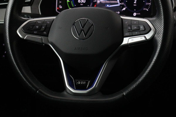 Volkswagen Passat 1.4 TSI PHEV GTE Business | Trekhaak | Carplay | Matrix LED | Adaptive cruise | Camera | Navigatie | Side Assist | Parkeerhulp