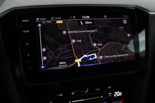 Volkswagen Passat 1.4 TSI PHEV GTE Business | Trekhaak | Carplay | Matrix LED | Adaptive cruise | Camera | Navigatie | Side Assist | Parkeerhulp