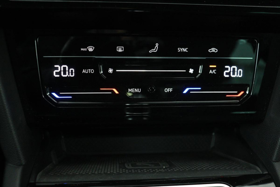 Volkswagen Passat 1.4 TSI PHEV GTE Business | Trekhaak | Carplay | Matrix LED | Adaptive cruise | Camera | Navigatie | Side Assist | Parkeerhulp