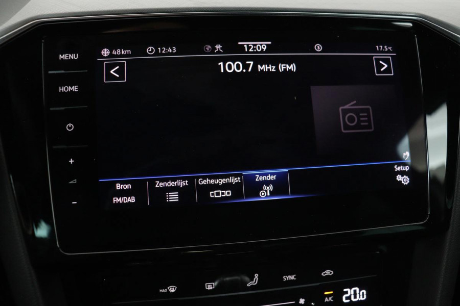 Volkswagen Passat 1.4 TSI PHEV GTE Business | Trekhaak | Carplay | Matrix LED | Adaptive cruise | Camera | Navigatie | Side Assist | Parkeerhulp
