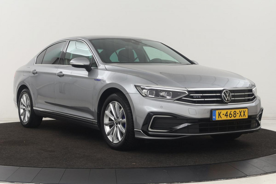Volkswagen Passat 1.4 TSI PHEV GTE Business | Trekhaak | Carplay | Matrix LED | Adaptive cruise | Camera | Navigatie | Side Assist | Parkeerhulp