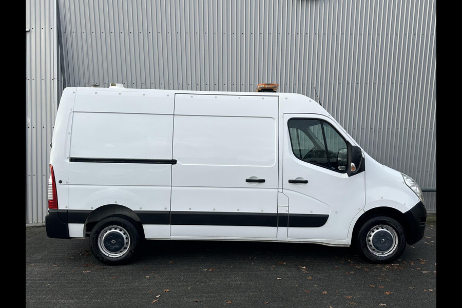 Renault Master T35 2.3 dCi L2H2*HAAK*NAVI*A/C*CRUISE*3-PERS.*