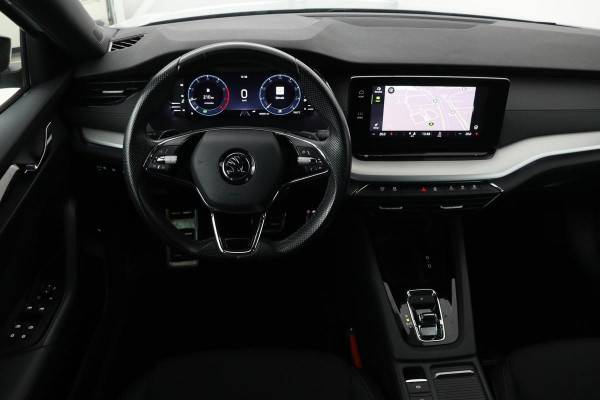 Škoda Octavia 1.0 e-TSI Sport | Carplay | Trekhaak | Sportstoelen | Full LED | Sfeerverlichting | Navigatie | Climate control | Parkeerhulp