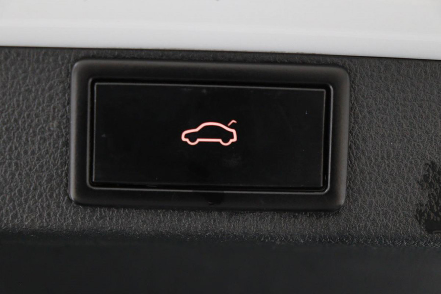 Škoda Octavia 1.0 e-TSI Sport | Carplay | Trekhaak | Sportstoelen | Full LED | Sfeerverlichting | Navigatie | Climate control | Parkeerhulp