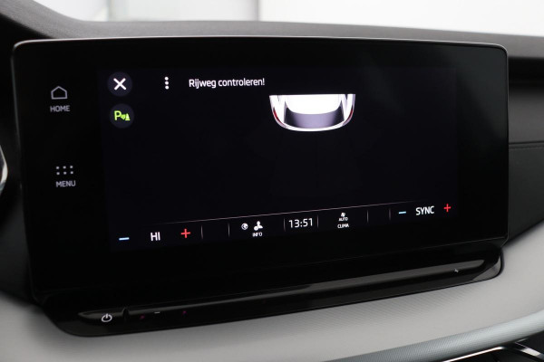 Škoda Octavia 1.0 e-TSI Sport | Carplay | Trekhaak | Sportstoelen | Full LED | Sfeerverlichting | Navigatie | Climate control | Parkeerhulp