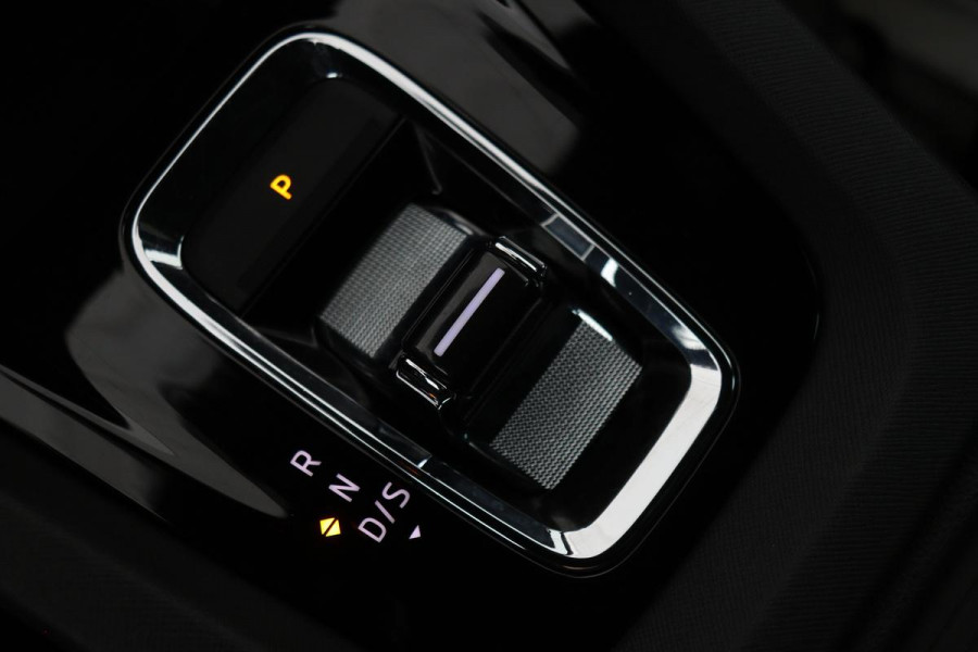 Škoda Octavia 1.0 e-TSI Sport | Carplay | Trekhaak | Sportstoelen | Full LED | Sfeerverlichting | Navigatie | Climate control | Parkeerhulp