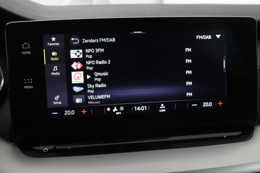 Škoda Octavia 1.0 e-TSI Sport | Carplay | Trekhaak | Sportstoelen | Full LED | Sfeerverlichting | Navigatie | Climate control | Parkeerhulp