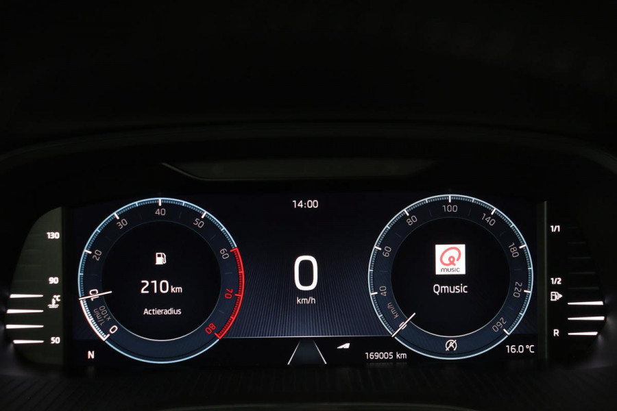 Škoda Octavia 1.0 e-TSI Sport | Carplay | Trekhaak | Sportstoelen | Full LED | Sfeerverlichting | Navigatie | Climate control | Parkeerhulp