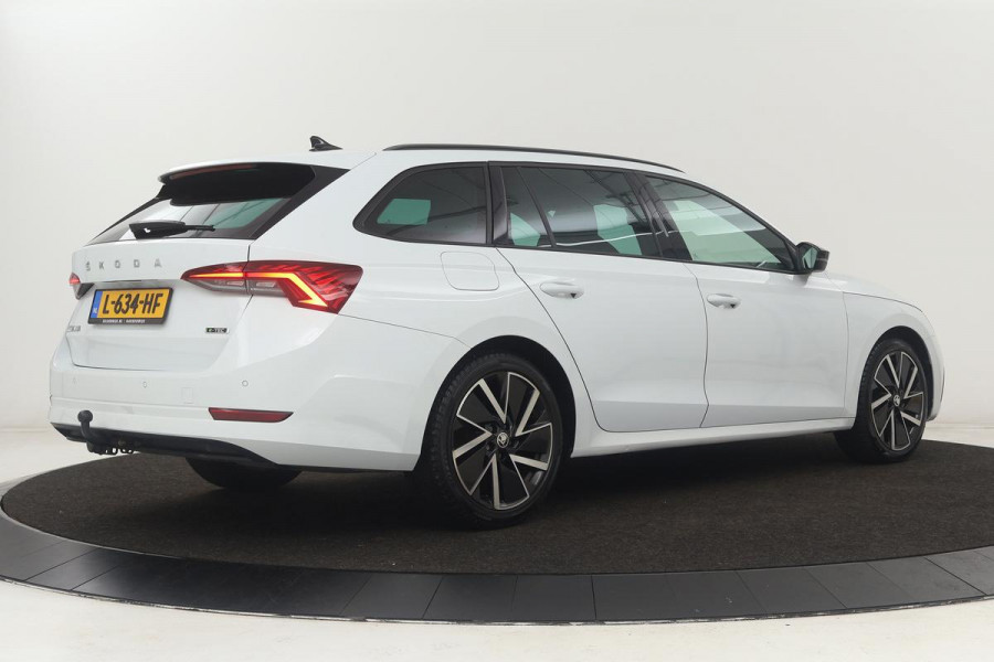 Škoda Octavia 1.0 e-TSI Sport | Carplay | Trekhaak | Sportstoelen | Full LED | Sfeerverlichting | Navigatie | Climate control | Parkeerhulp