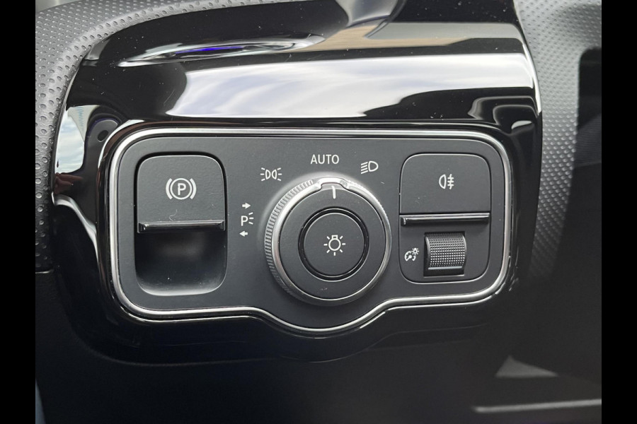 Mercedes-Benz A-Klasse 250 e AMG Line*PANO*WIDESCREEN*AMBIENTE LIGHT*BTW*