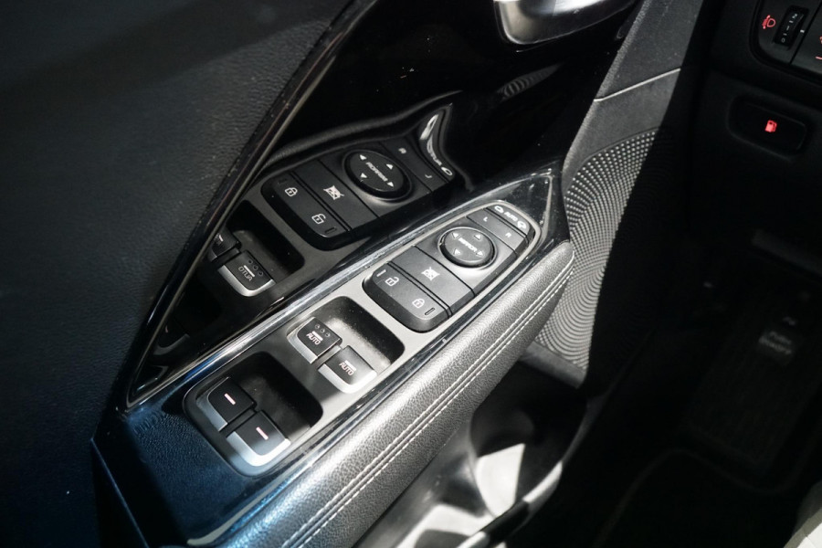 Kia Niro 1.6 GDi Hybrid First Edition + TREKHAAK / CAMERA /