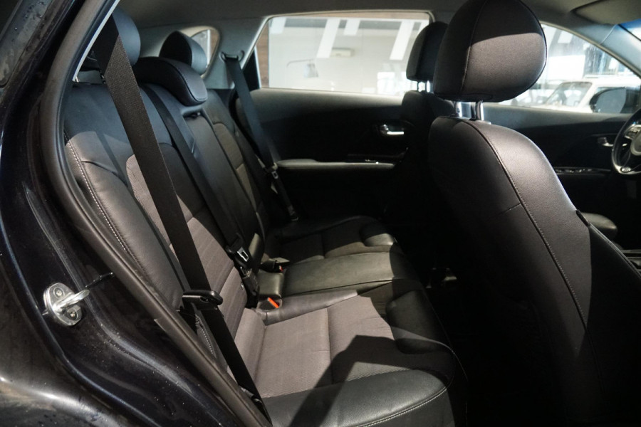 Kia Niro 1.6 GDi Hybrid First Edition + TREKHAAK / CAMERA /