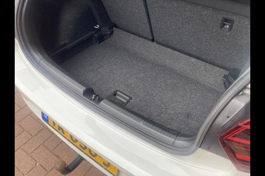 Volkswagen Polo 1.0 TSI 95pk Comfortline Exec. 5-drs. NAVI/CARPLAY/ADAPT.CRUISE/TREKHAAK