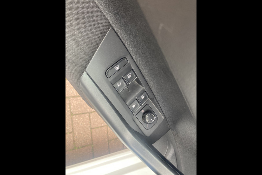 Volkswagen Polo 1.0 TSI 95pk Comfortline Exec. 5-drs. NAVI/CARPLAY/ADAPT.CRUISE/TREKHAAK