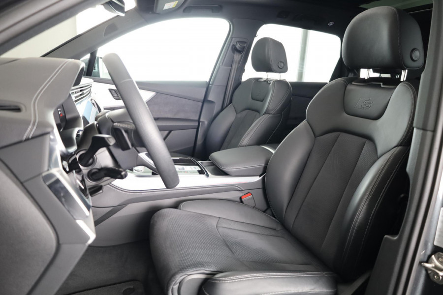 Audi Q7 55 TFSI e quattro Pro Line S 394pk | Panoramadak |  Trekhaak | Bang & Olufsen premium 3d | Head-up Display | Assisentiepakket plus | Ambient Light