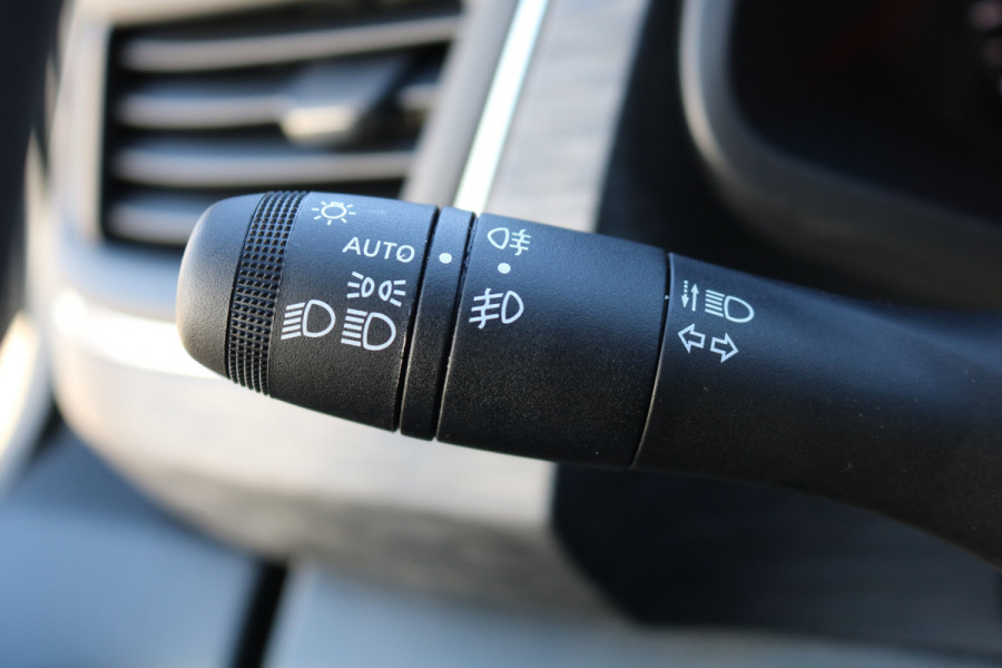 Renault Trafic 2.0 dCi 170pk L2 H1 Airco Automaat Navigatie Camera Led
