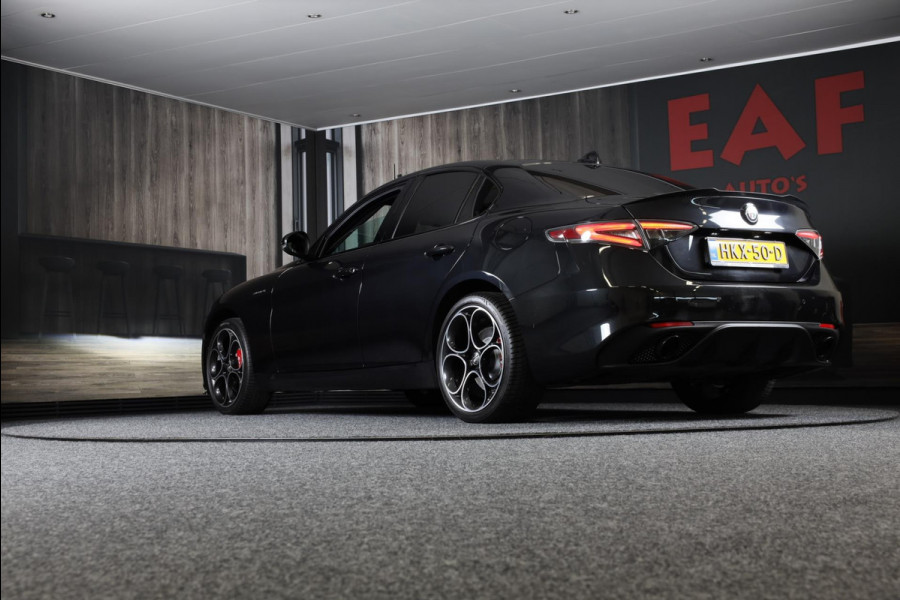 Alfa Romeo Giulia 2.0 T GME AWD Tributo Italiano / FACELIFT / Digital Cockpit / Acc / HK / Leder / Elek Stoelen / Camera / 19 Inch