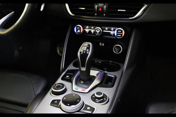 Alfa Romeo Giulia 2.0 T GME AWD Tributo Italiano / FACELIFT / Digital Cockpit / Acc / HK / Leder / Elek Stoelen / Camera / 19 Inch